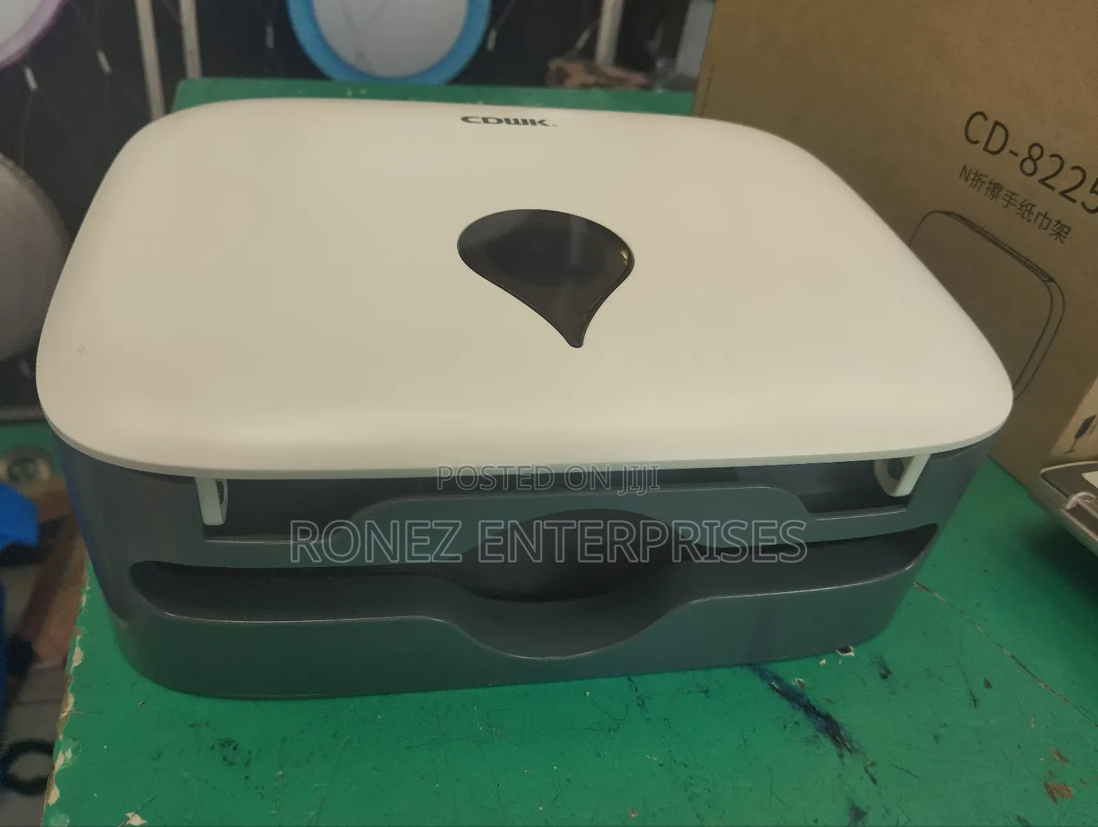 Servite Holder/Towel Holder