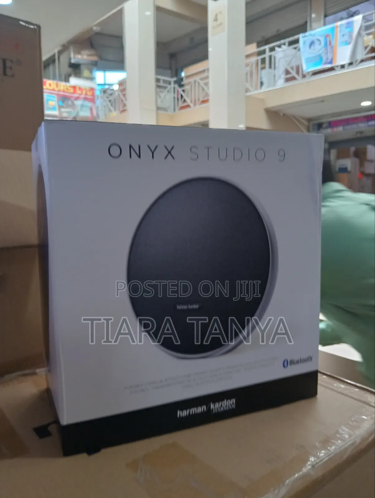 Harman Kardon Onyx Studio 9