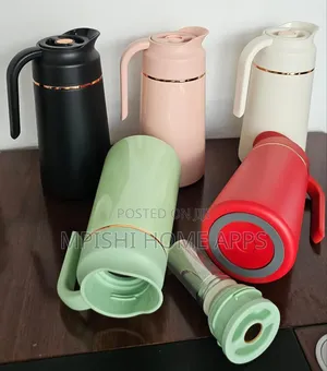 1.9l Stainless Steel Thermos With A Sieve On The Cap