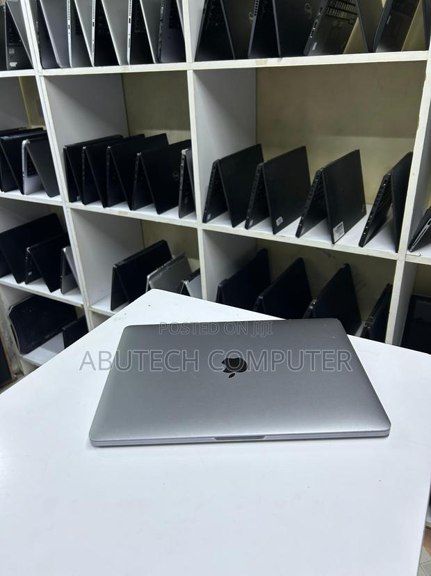 Laptop Apple MacBook Pro 2017 8GB Intel Core I5 SSD 128GB - main view