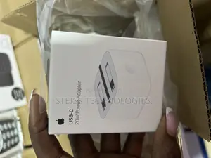 20watts Apple Power Adapter.