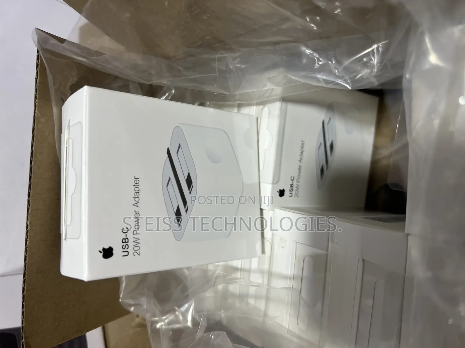 20watts Apple Power Adapter.