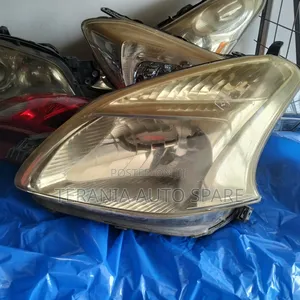 Ractis Old Headlight