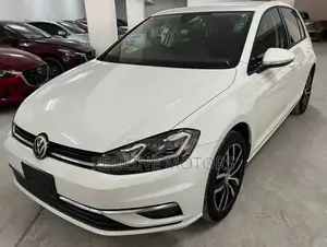 Volkswagen Golf TSI S FWD 2018 White