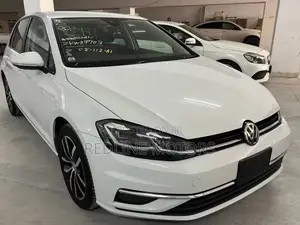 Volkswagen Golf TSI S FWD 2018 White