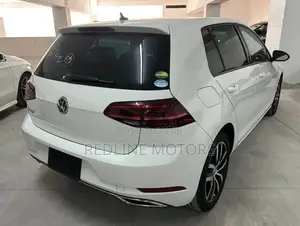 Volkswagen Golf TSI S FWD 2018 White