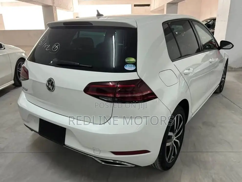 Volkswagen Golf TSI S FWD 2018 White