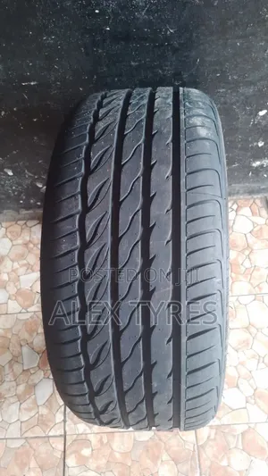 215/40r17 Delmax Tires Made in China