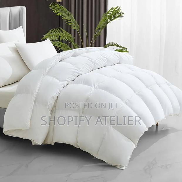 White Unbinded Duvet Set - main view