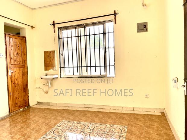 1bdrm Bedsitter in Nyali for rent - thumbnail 8