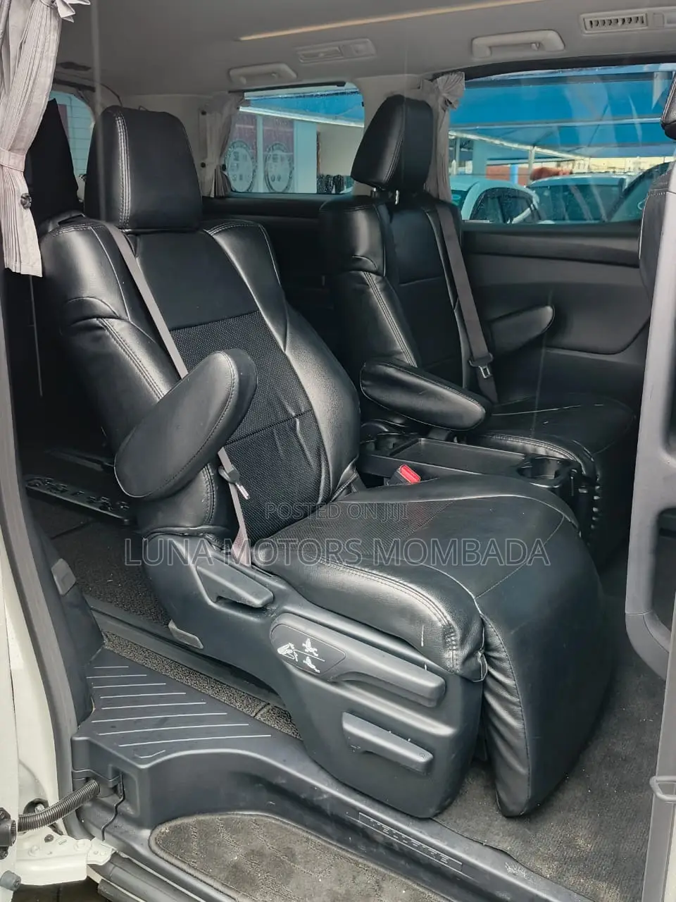 Toyota Vellfire 2018 White