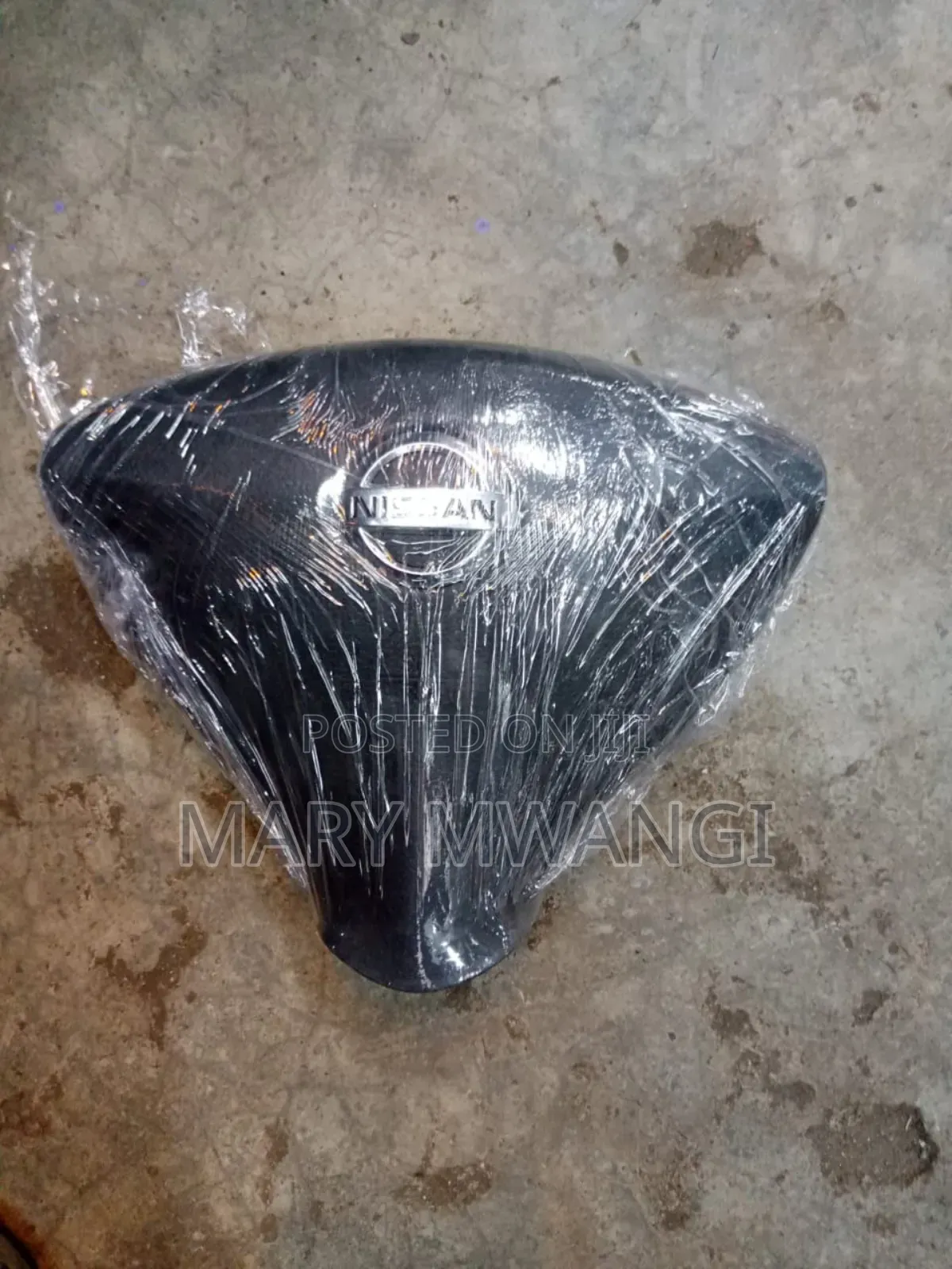 Nissan Latio Steering Airbag/Drivers Airbag