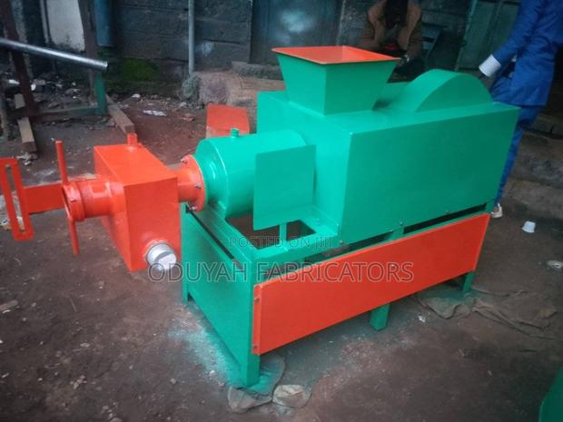 Soap Plodder Machine - main view