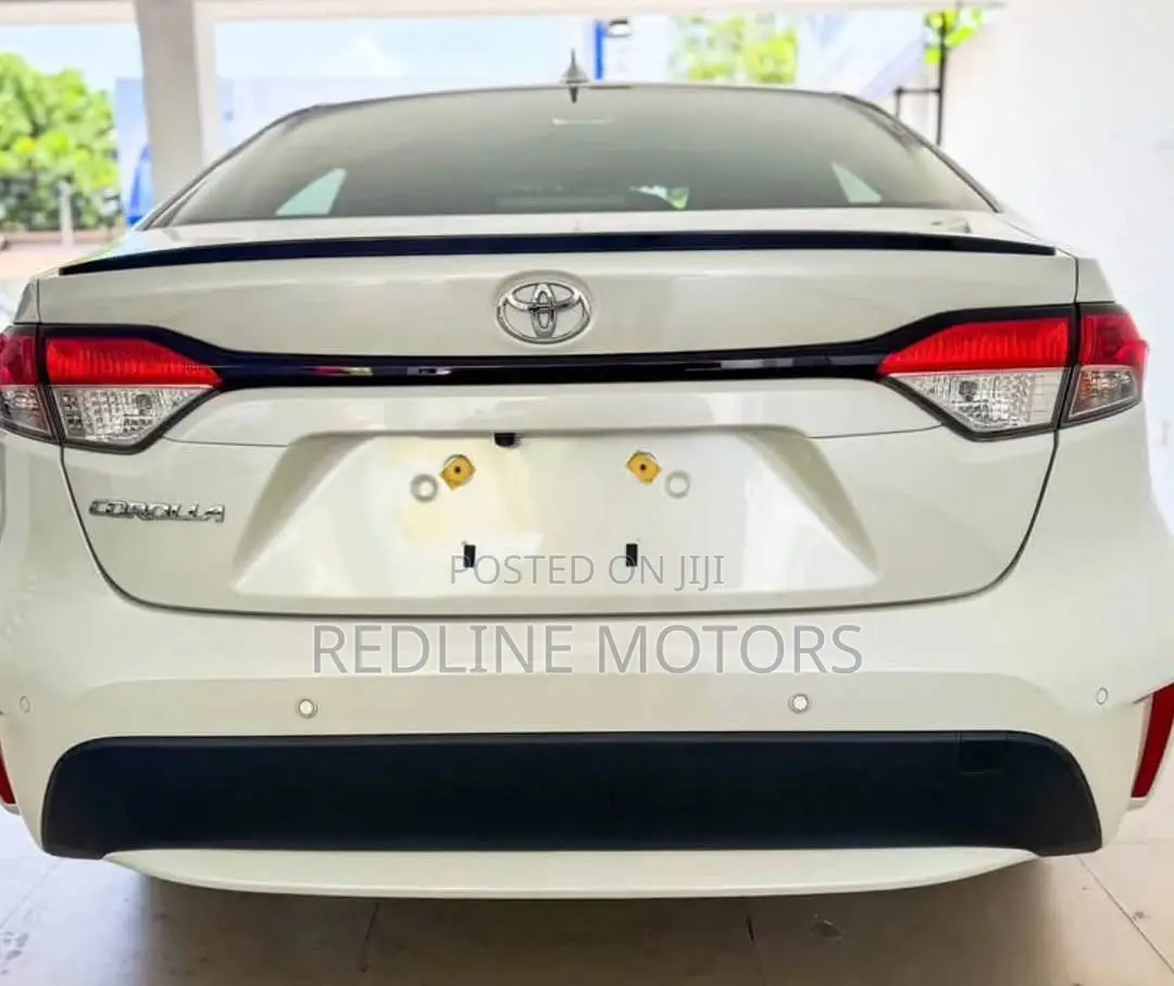 Toyota Corolla L (1.8L 4cyl 2A) 2019 Pearl