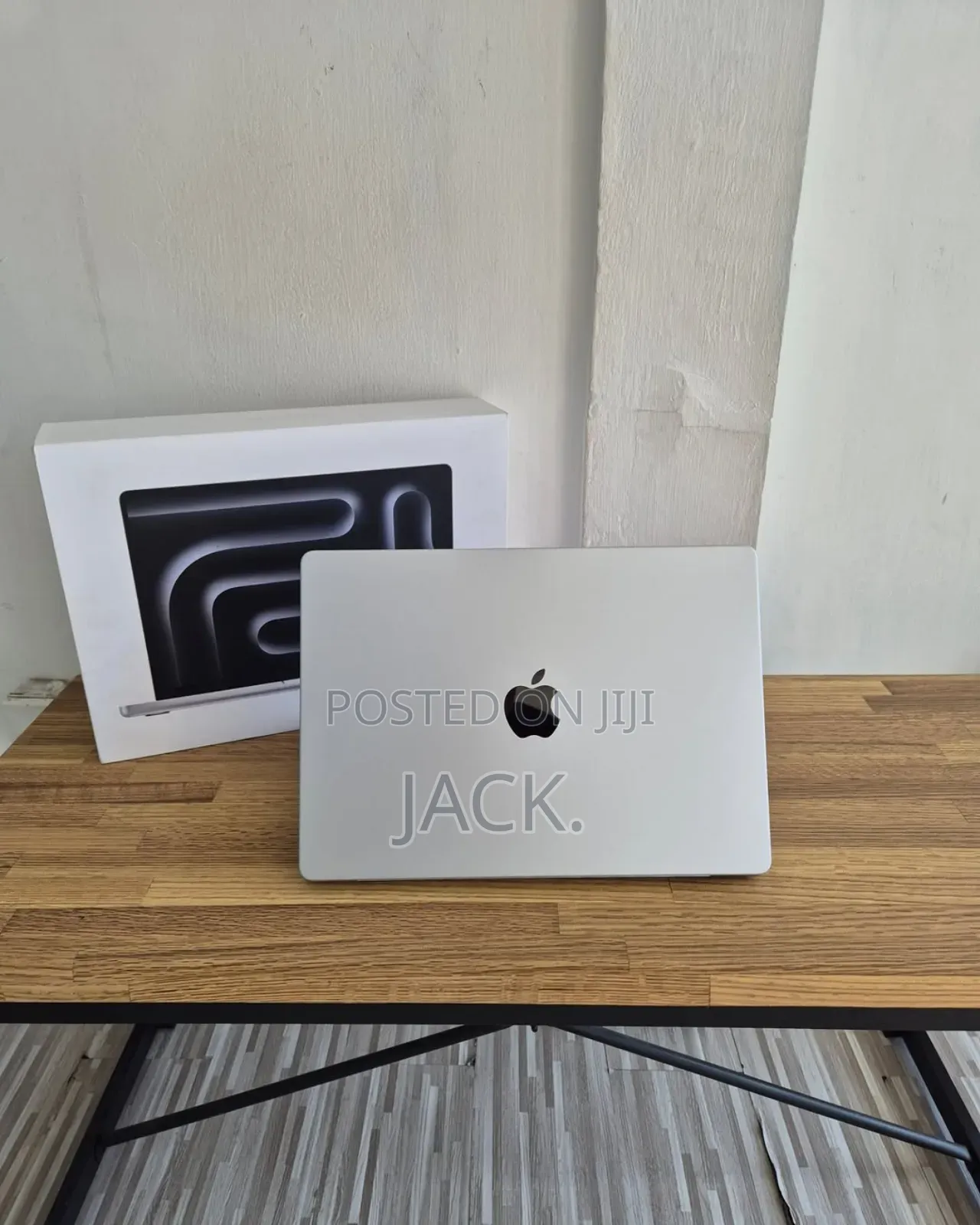 Laptop Apple MacBook Pro 2023 M3 Max 14-Inch 36GB Apple M3 Max SSD 1T