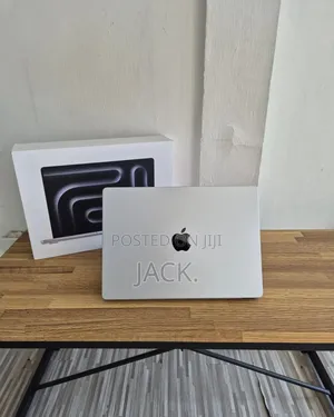 Laptop Apple MacBook Pro 2023 M3 Max 14-Inch 36GB Apple M3 Max SSD 1T