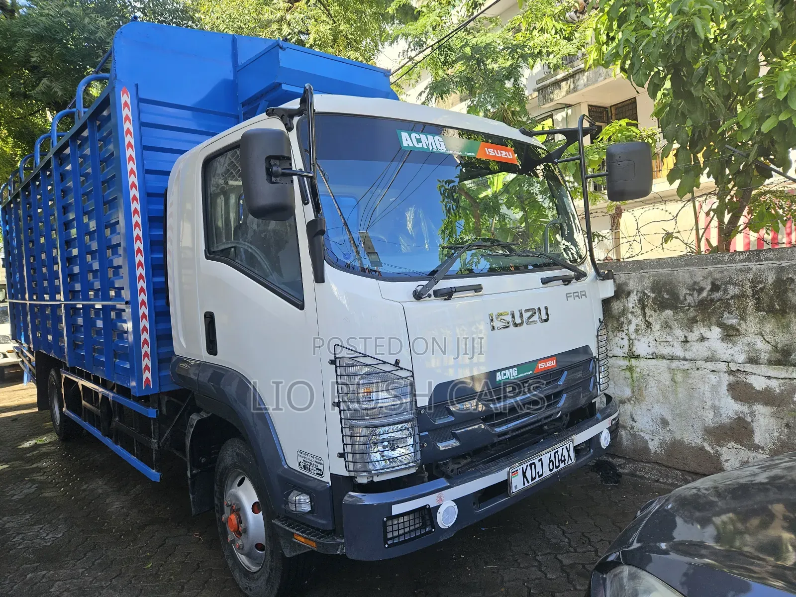 Isuzu FRR Looking Smart