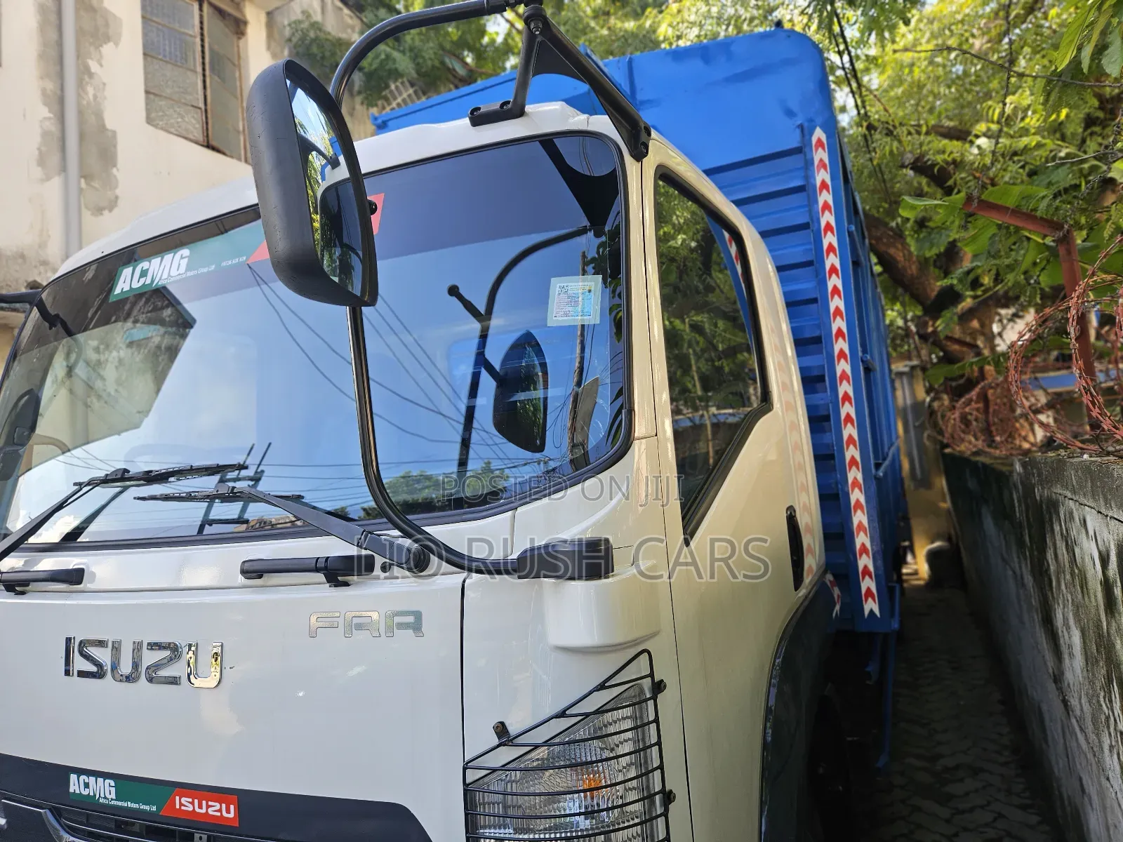 Isuzu FRR Looking Smart