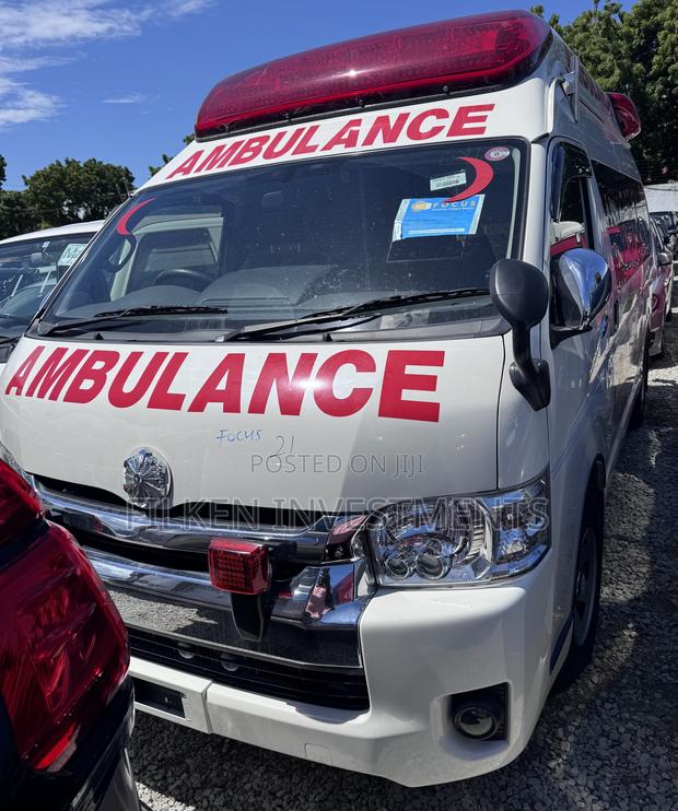 Toyota Grand HiAce 2019 White - thumbnail 2