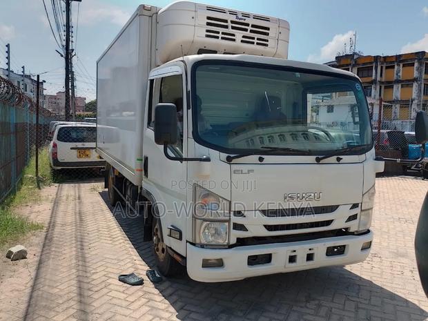 Isuzu Elf With Fridge Body - thumbnail 3
