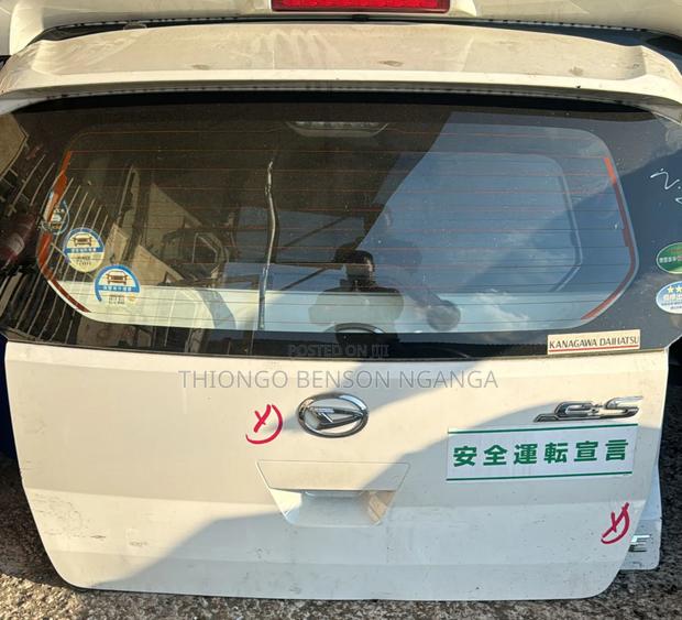 Daihatsu Mira Boot - main view