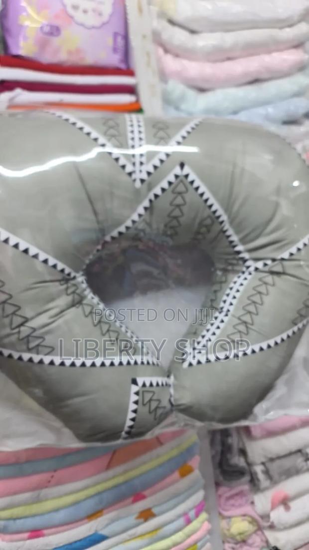 Moms Nursing Pillow - main view