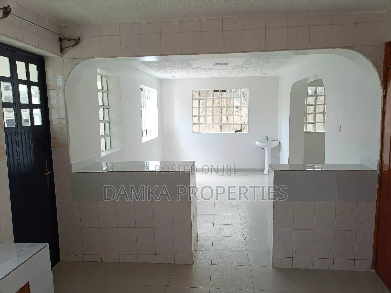 4bdrm Mansion in Nakuru Town East for sale