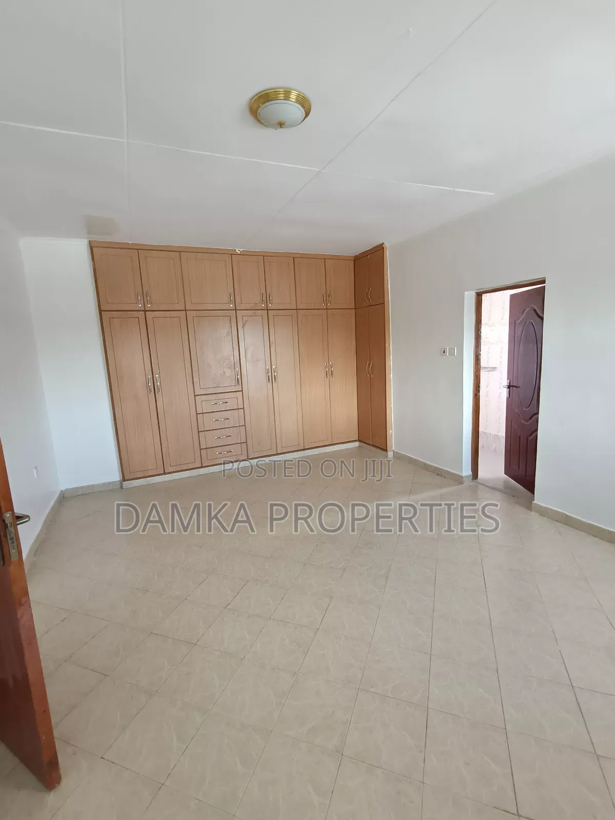 4bdrm Mansion in Nakuru Town East for sale