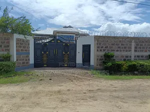 4bdrm Mansion in Nakuru Town East for sale
