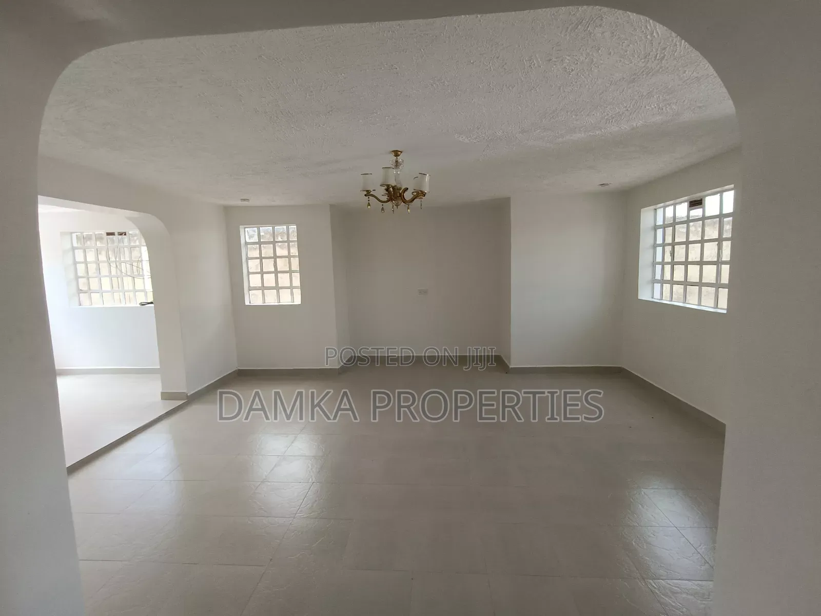 4bdrm Mansion in Nakuru Town East for sale
