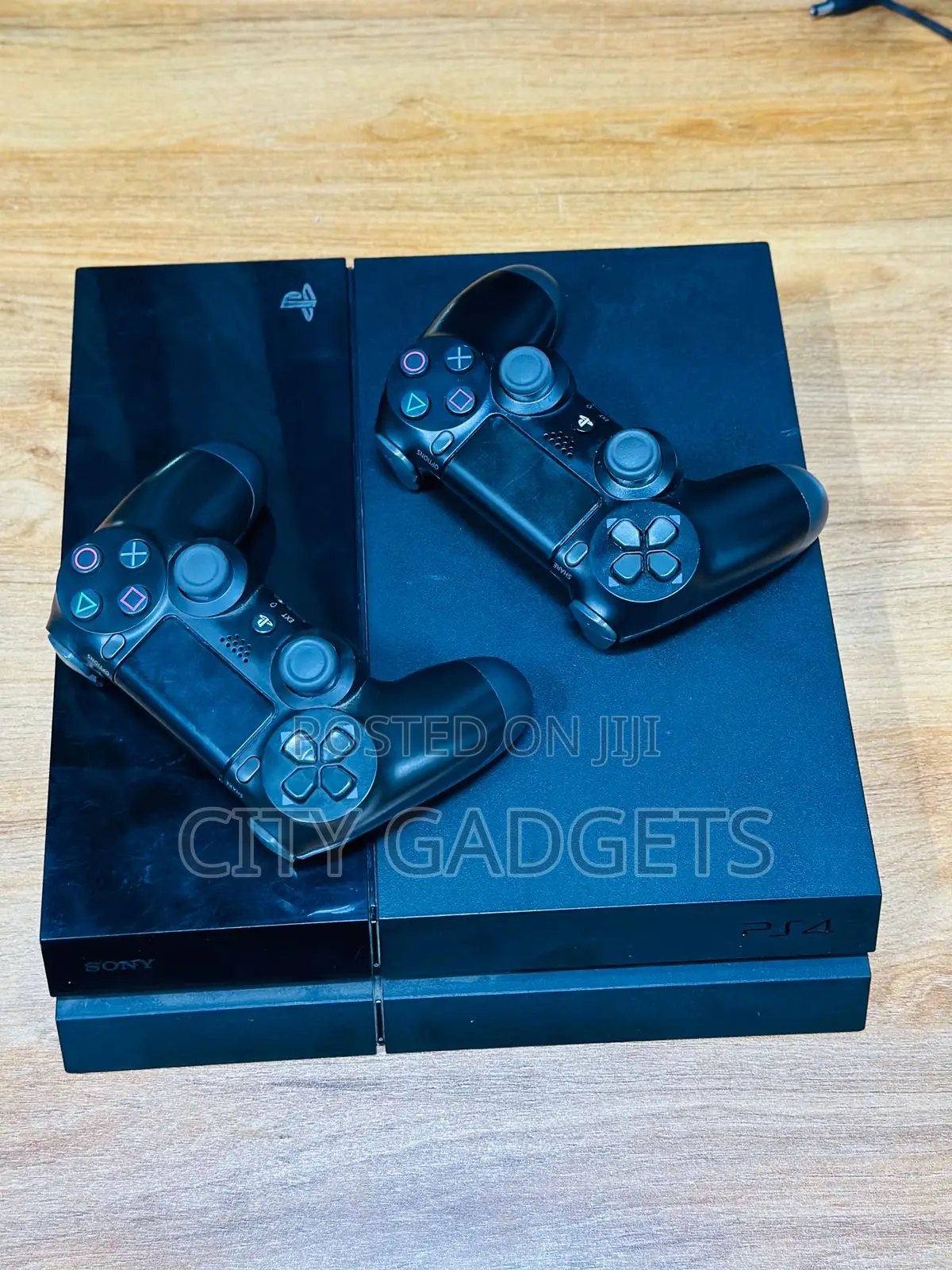 Ps4 With Two Controllers