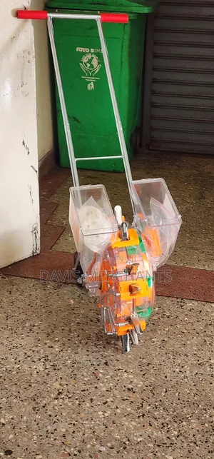 Mechanical Seed Planter With 15 Nozzles