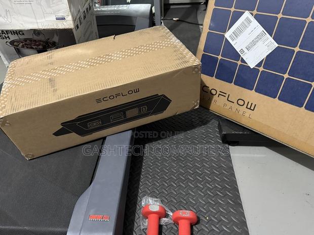 Ecoflow 110w Portable Solar Panel - main view