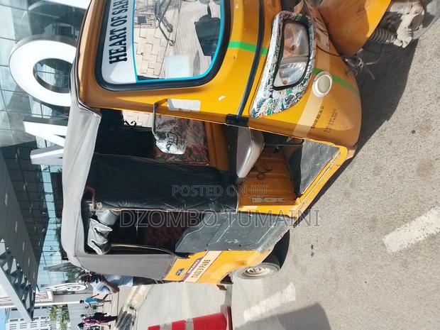 TVS King Cargo 2023 Yellow - main view