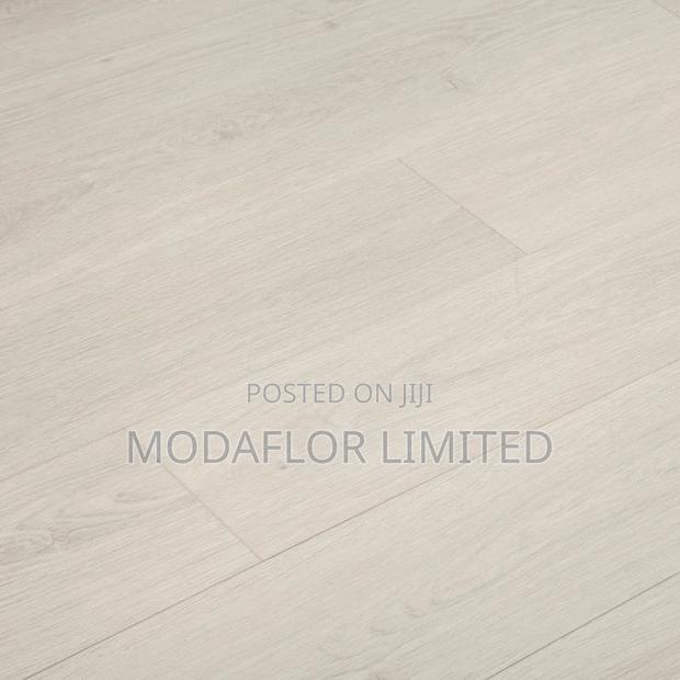"No Cracks. Just Class of SPC Flooring