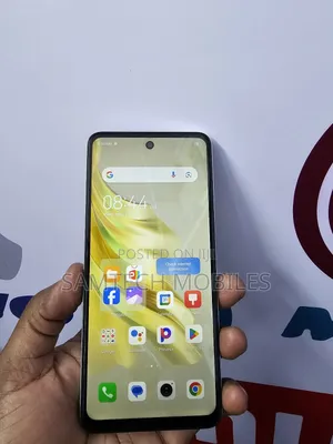 Tecno Spark 20 128 GB Silver