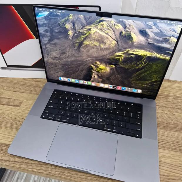 Laptop Apple MacBook Pro 2021 M1 16GB Apple M1 Pro SSD 1T