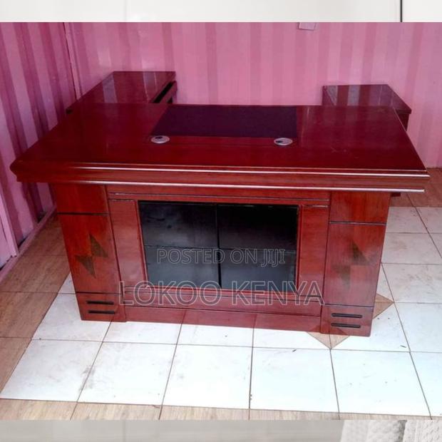 Office Desk: Mahogany Veneer Office Desk – 1400mm