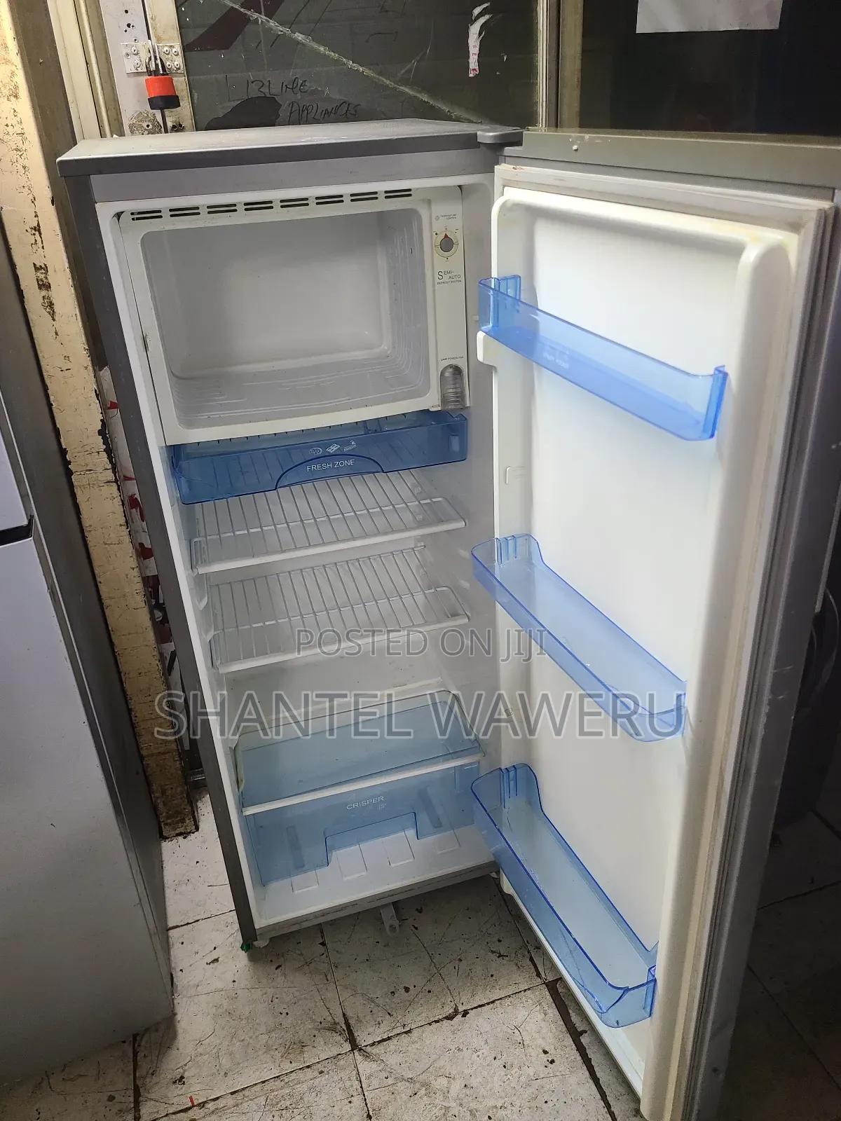 Von Hotpoint/ Silver 180litres Working Good