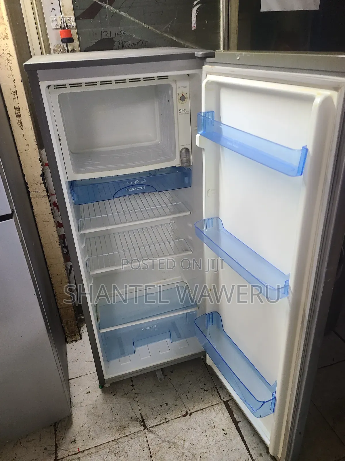 Von Hotpoint/ Silver 180litres Working Good