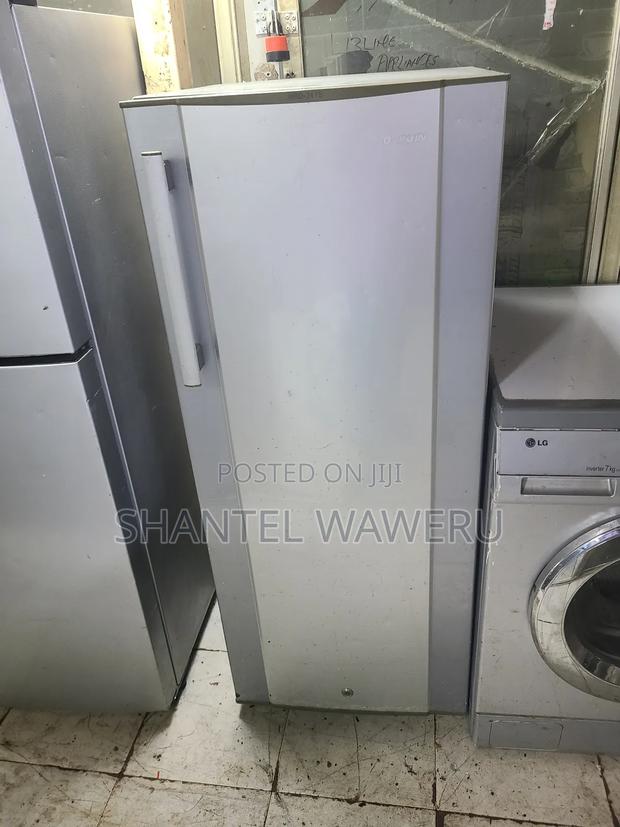 Von Hotpoint/ Silver 180litres Working Good - thumbnail 4