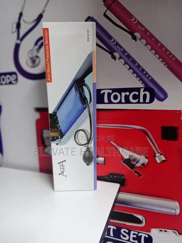 Mercurio Blood Pressure Machine - main view