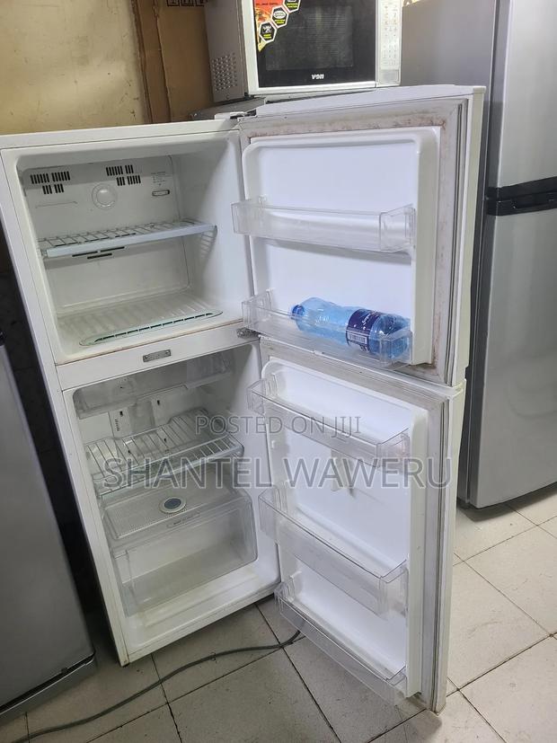 Home White Working Refrigerator 230litres - thumbnail 2