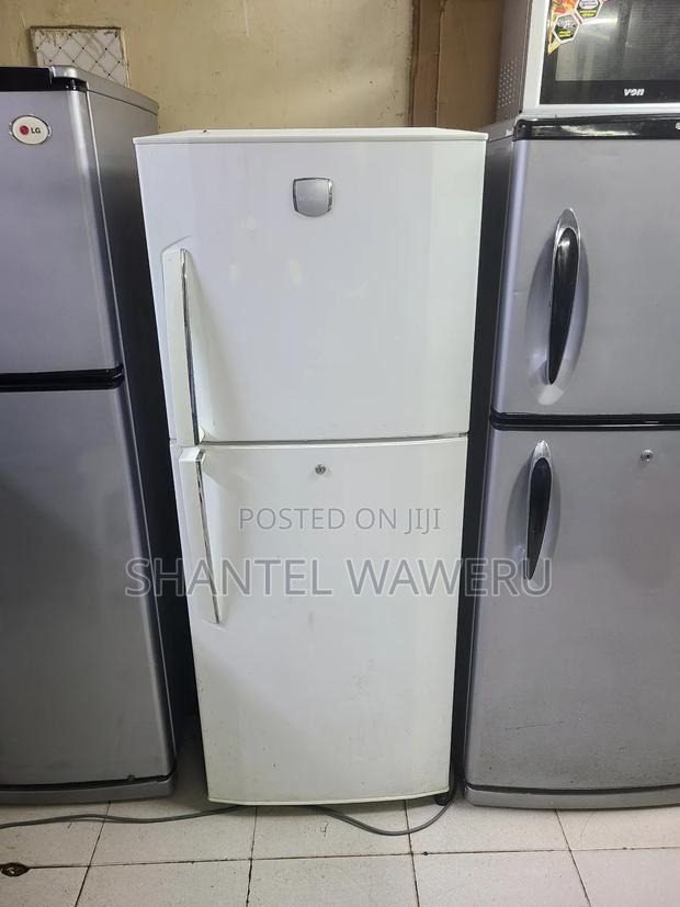 Home White Working Refrigerator 230litres - thumbnail 3