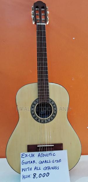 Acoustic Guitar - thumbnail 2