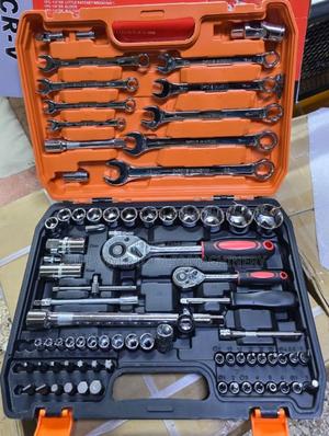 82 Pc Socket and Bit Set/ 82 Pc Toolset - thumbnail 2