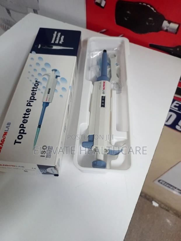 Toppette Pipettor - main view