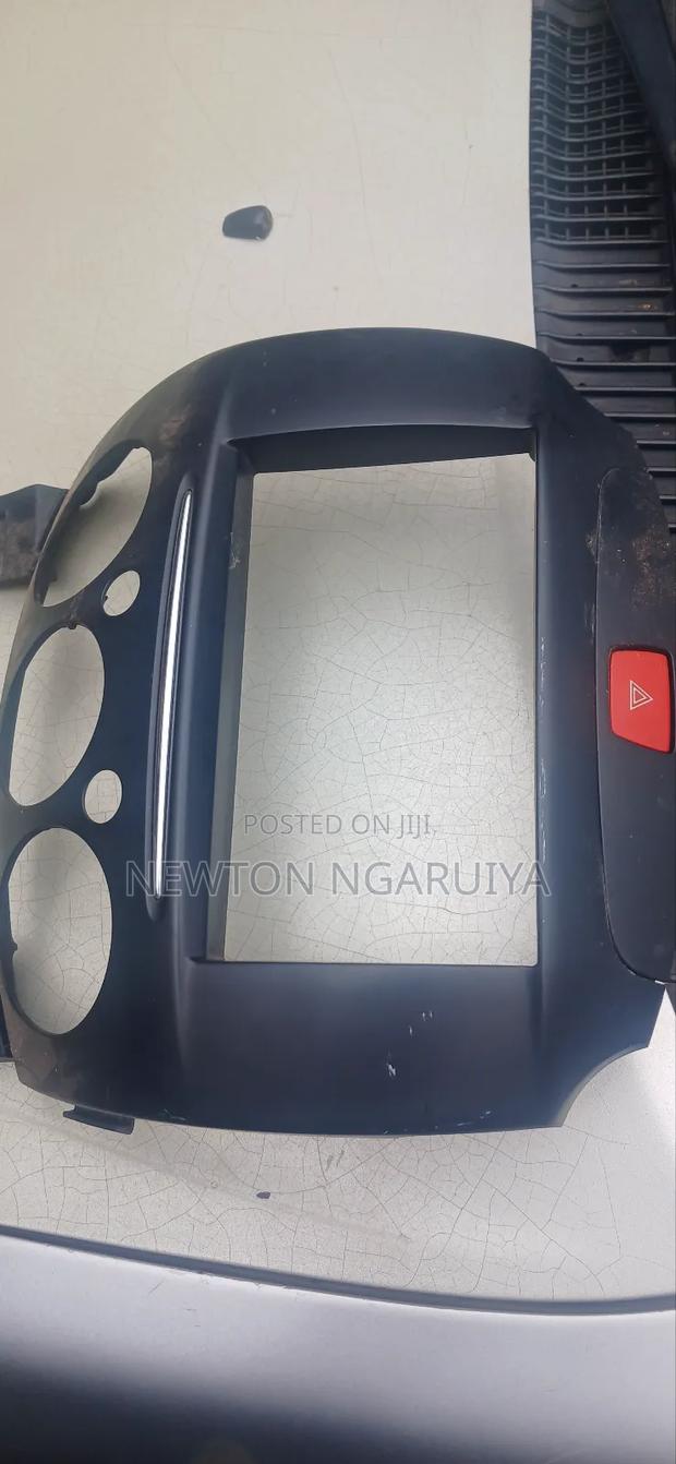 Mazda Demio Console