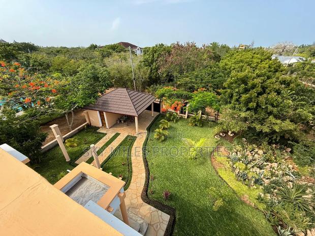 3bdrm Villa in Diani for sale - thumbnail 2