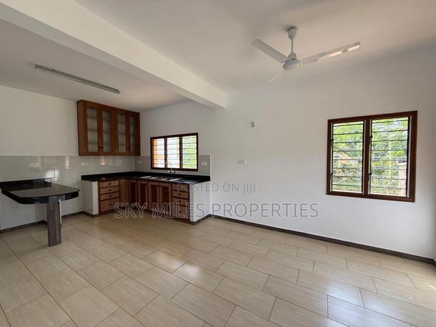 3bdrm Villa in Diani for sale - thumbnail 17